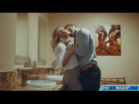 ❤️ Meta blonda busty seduces f'kamra tal-banju pubbliku Porno vk f'mt.javarchive.top ❌️